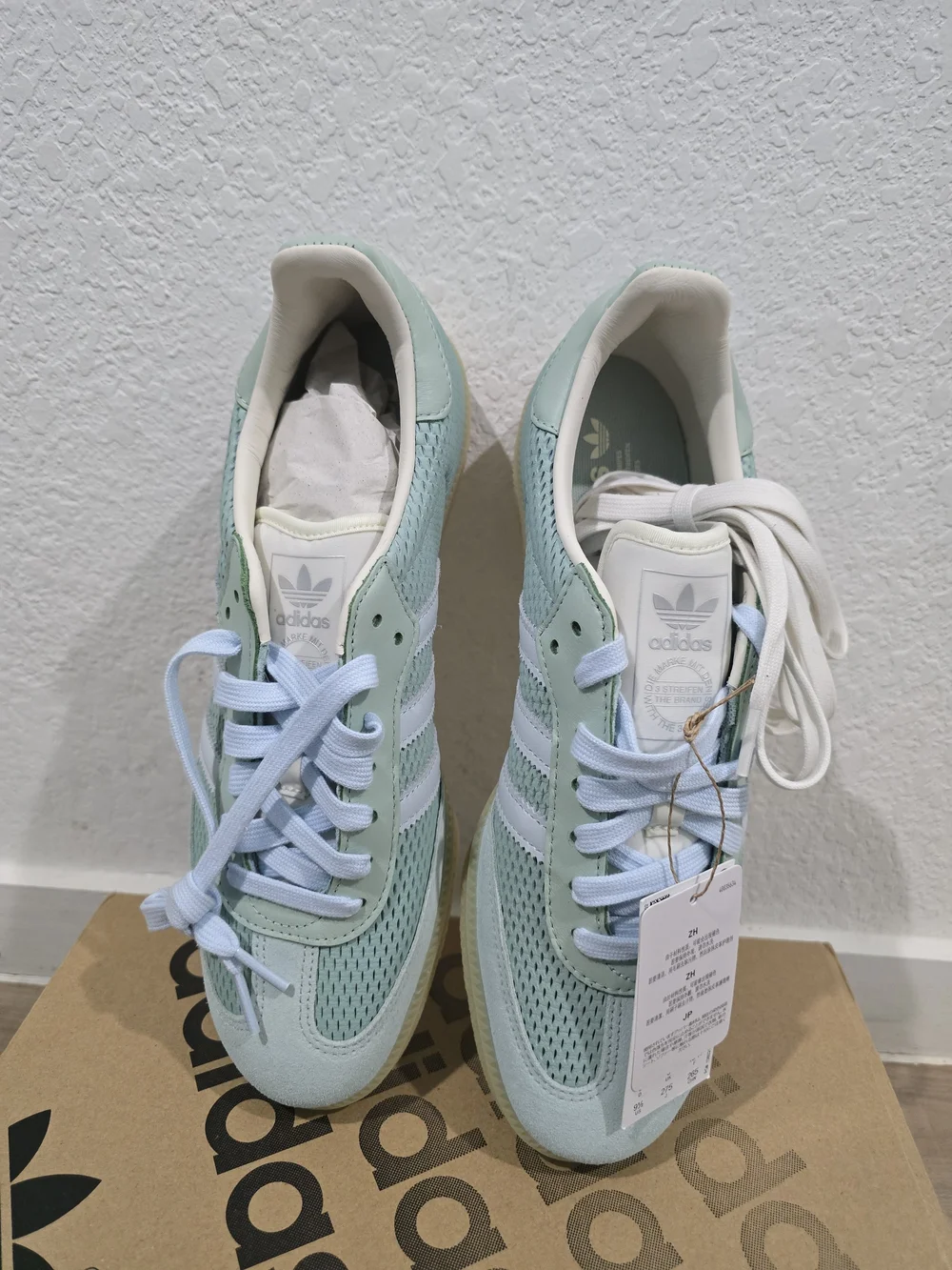 Adidas men’s Mint Green Samba Style Sneakers